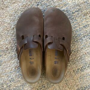 Birkenstock brown oiled leather Boston clog